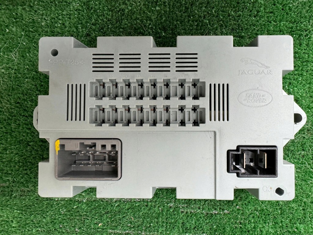 фото №2, Land rover range rover sport l320 2012 коробка запобіжників