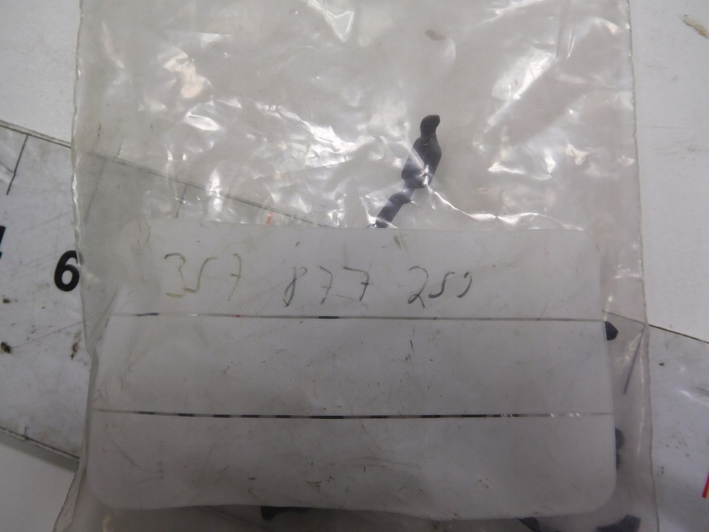 фото №5, Направляющая люк passat sharan t4 357877259