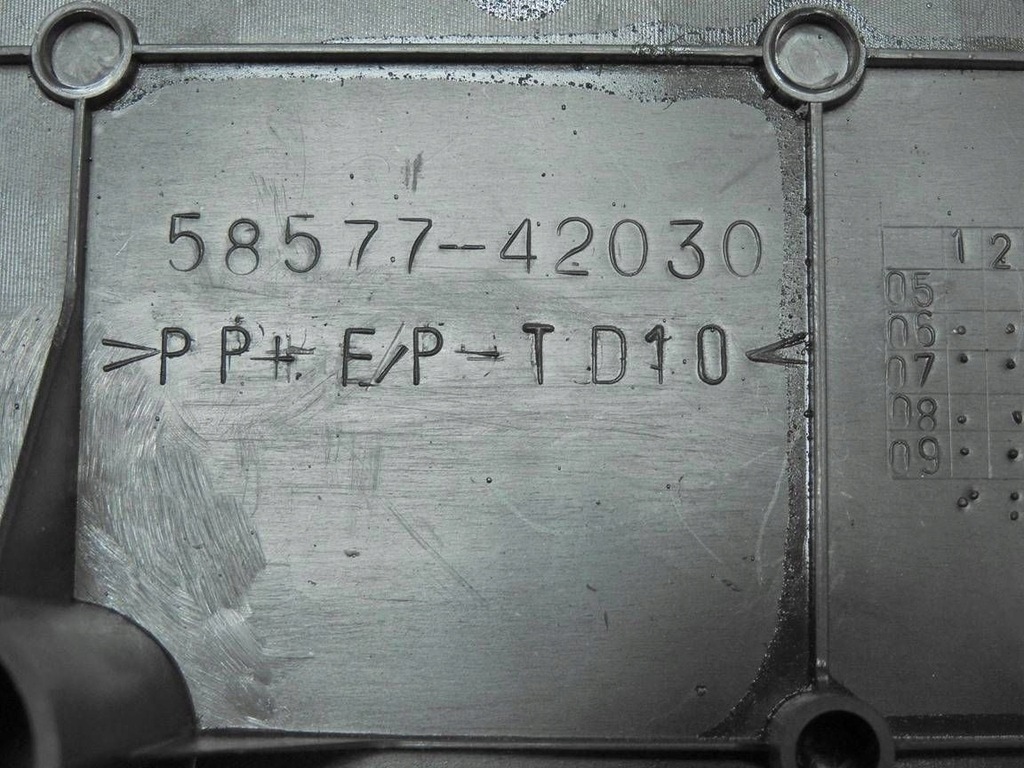 фото №8, Toyota rav4 iii lift бардачок багажника задня 58577-42030