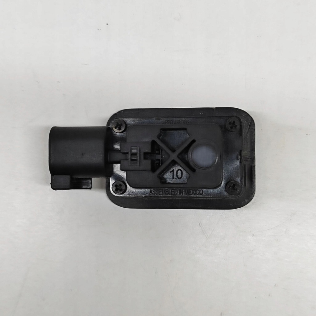 фото №6, Ford mustang mach-e 2022 кнопка відкривання кришки багажника