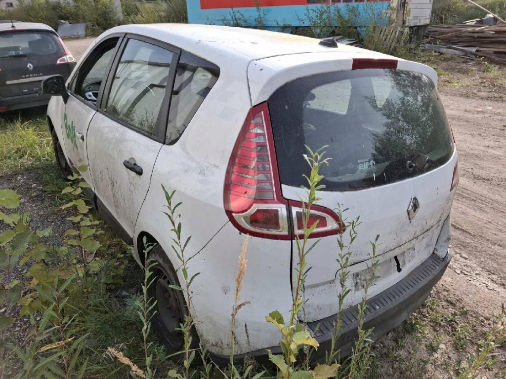 Renault scenic коробка предохранителей 2011 1.5l 243800007r 243800007r, 9152 Цена