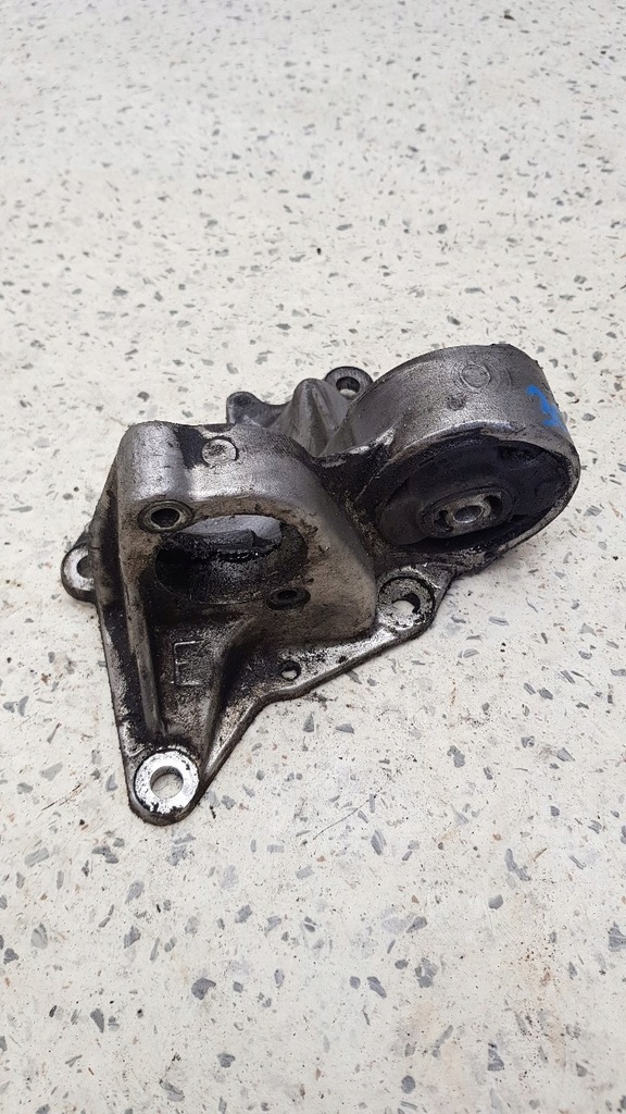 фото №1, Кронштейн опора полуось peugeot 306 2.0 8v