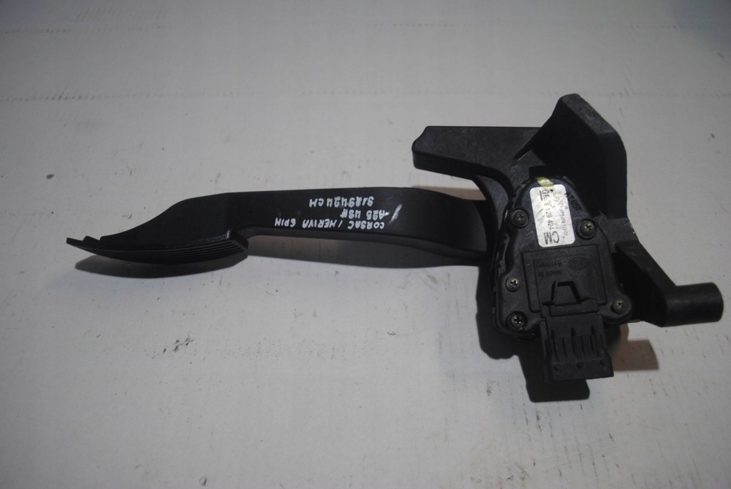 Потенціометр педаль газу 6 pin opel corsa c opel meriva 9129424cm Недорого