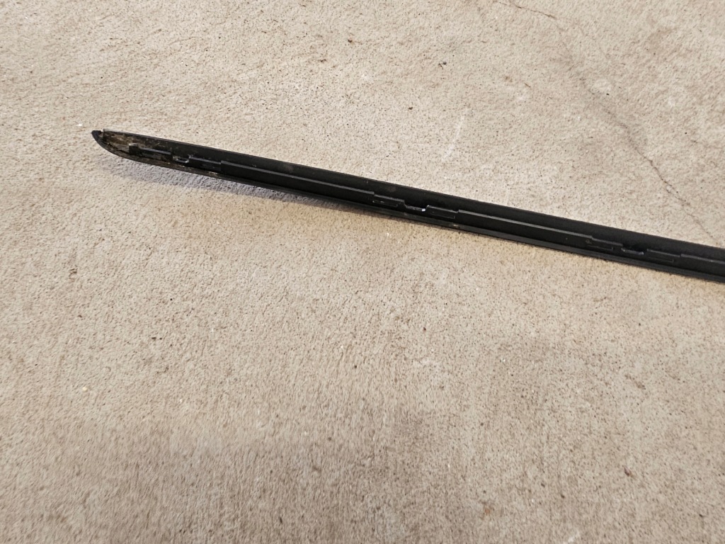 Купить Volvo xc40 17- молдинг стекло левая правая перед америка