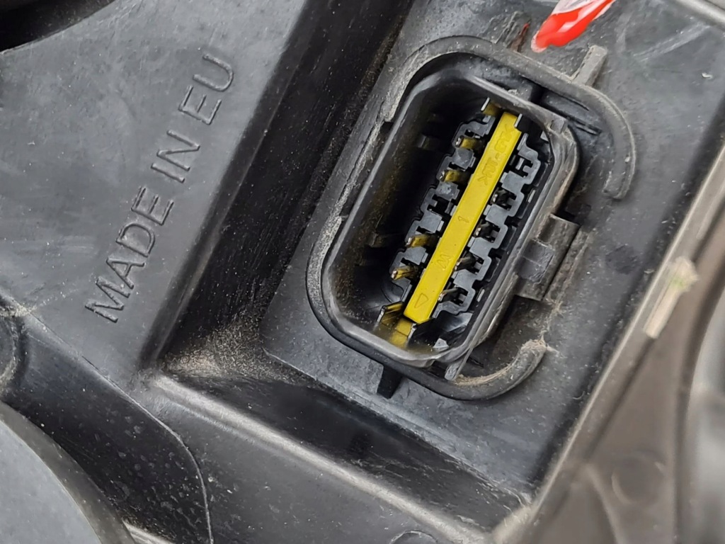 Купити 2008 peugeot partner фара 9682829380