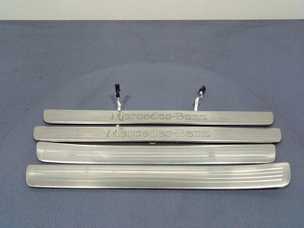 фото №7, Mercedes gls x166 накладки накладки порогові підсвічувані kpl a1666808600