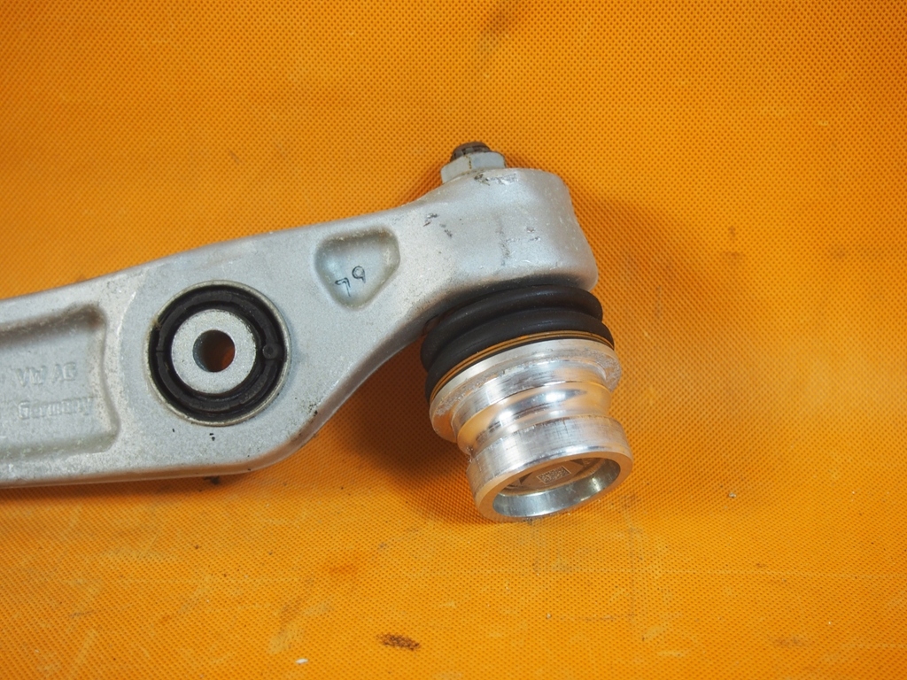 фото №8, Audi e-tron рычаг перед правый шаровая опора 4m0407152h