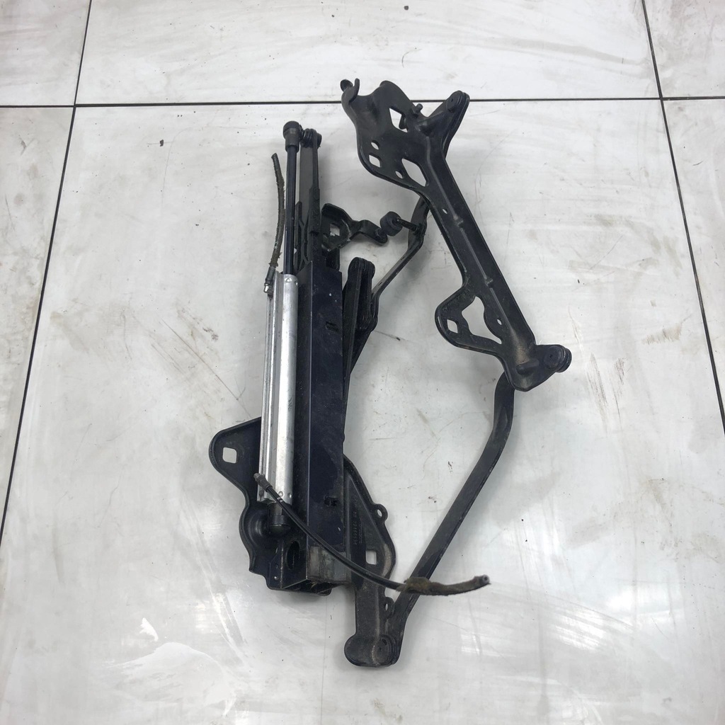 фото №1, Петля дах правий задня привід c70 ii