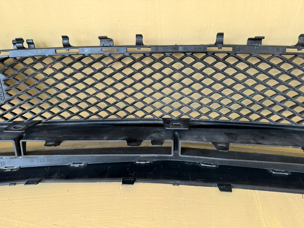 фото №15, Mercedes w213 amg 16-23r решётка накладка бампера перед a2138856900