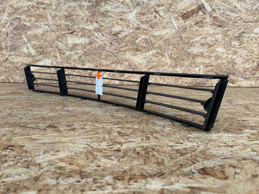 фото №8, Решітка бампера середня bmw 7 f01, f02 7295273 0.0l дизель 2014