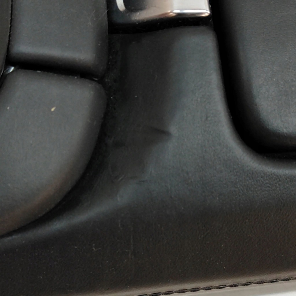 фото №11, Audi e-tron gt 2022 туннель средний