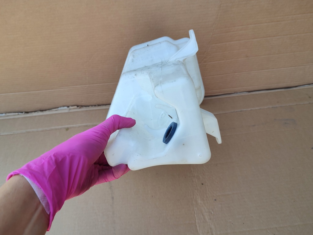 фото №7, Бачок омивача hyundai elantra v orygina