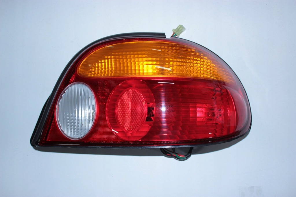 фото №1, Лампа задня kia sephia 98 - 00 /p/