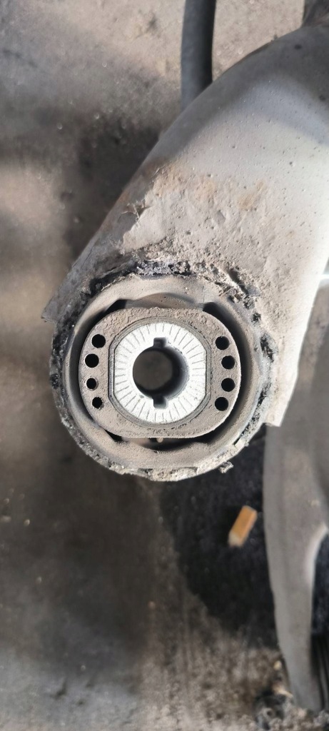 Балка подрамник задний  подвеска мост задний audi a8 s8 d4 4h 4.2tdi 2010 Оригинал