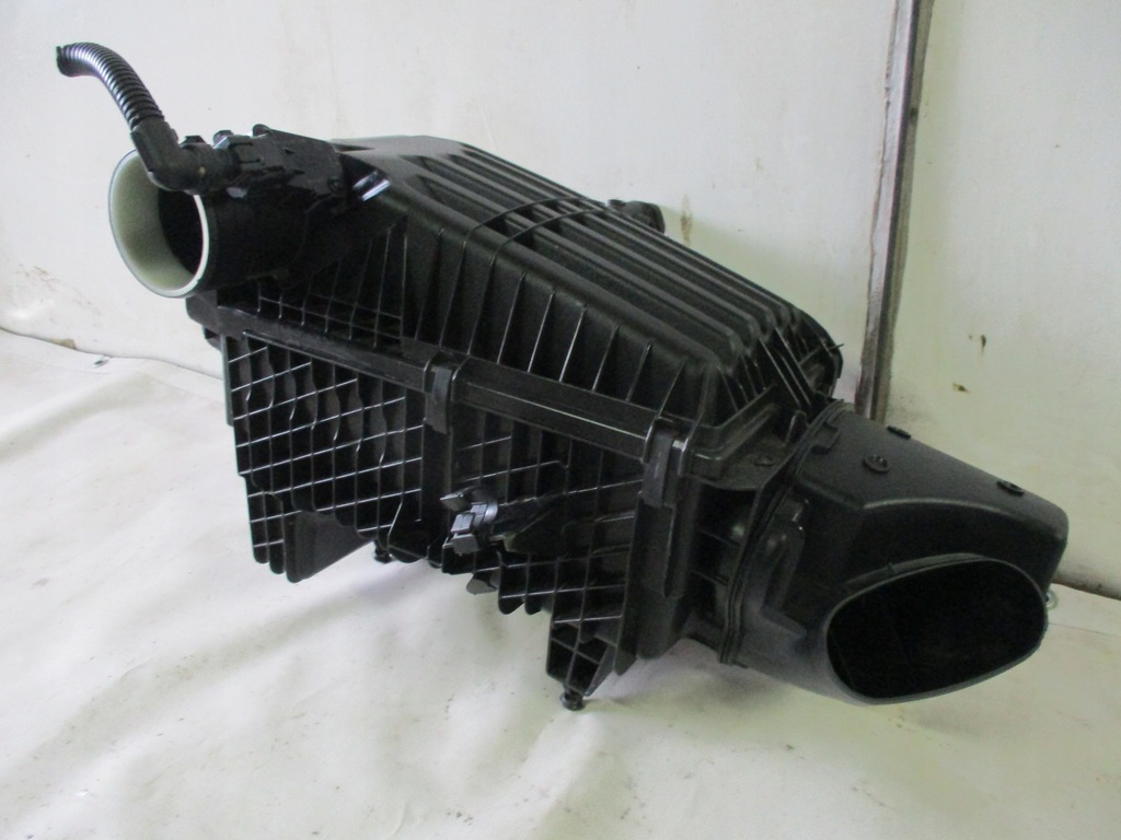 фото №8, Корпус фильтра воздуха renault espace v 2,0 dci 165007664r