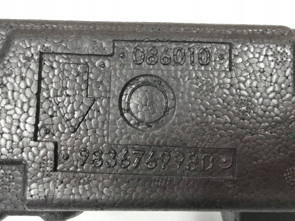 Абсорбер, пена бампера передний peugeot 3008 2 дорестайлинг  2.290 Киев