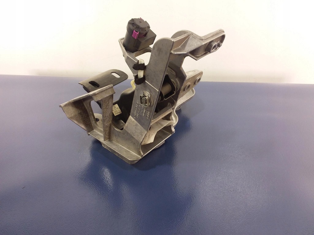 фото №4, Audi a8 s8 d4 4h автоматична коробка передач педаль гальма 4h1723140