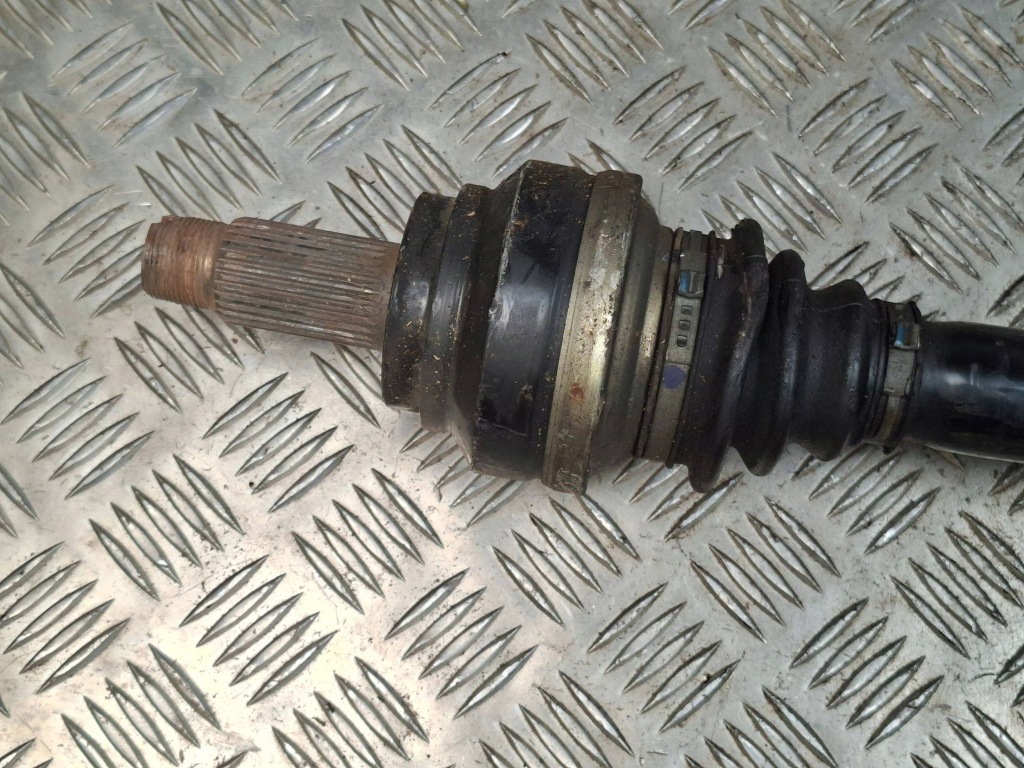 Привідний вал задня bmw 5 f10 f11 7581015 Київ