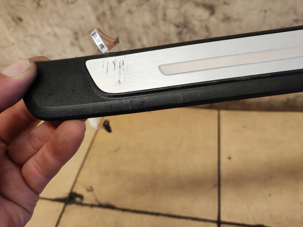 фото №5, Молдинг порог подсвеченная правая перед audi rs3 8v