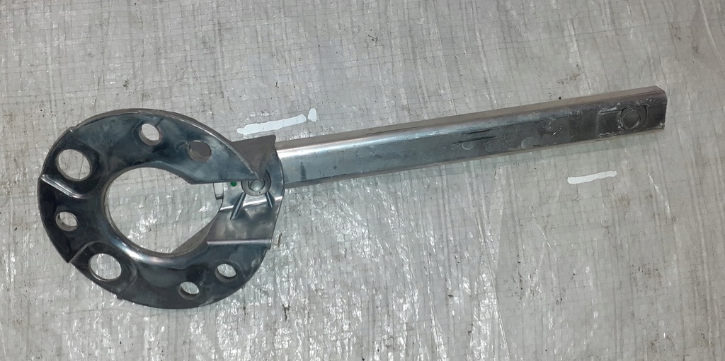 фото №1, Mercedes ml w166 распорка кронштейн кронштейн чашка