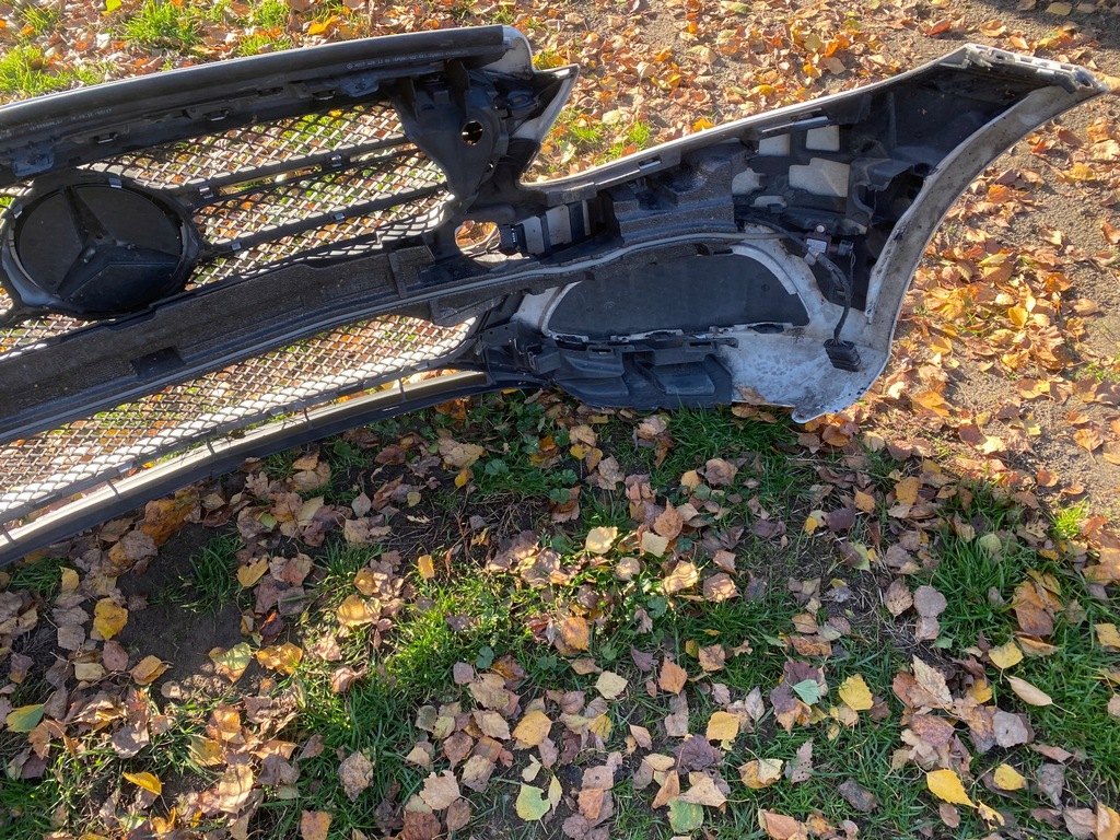 фото №7, Mercedes 205 kompletny бампер з решітка радіатора колір 149