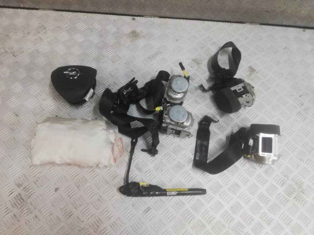 фото №1, Opel combo e 18- подушка безопасности ремни комплект