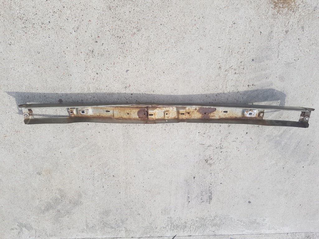 Бампер перед хром середина оригинал bmw e30 узкая лампа przedlift с Разборки