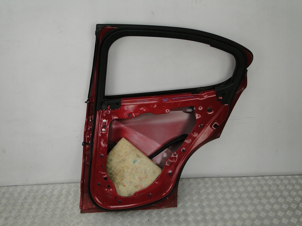 фото №4, Двері праве задні alfa romeo stelvio