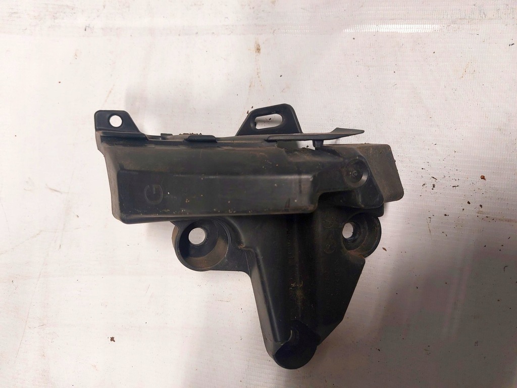 фото №1, Citroen оригинальный номер 9671247180 направляющая бампера