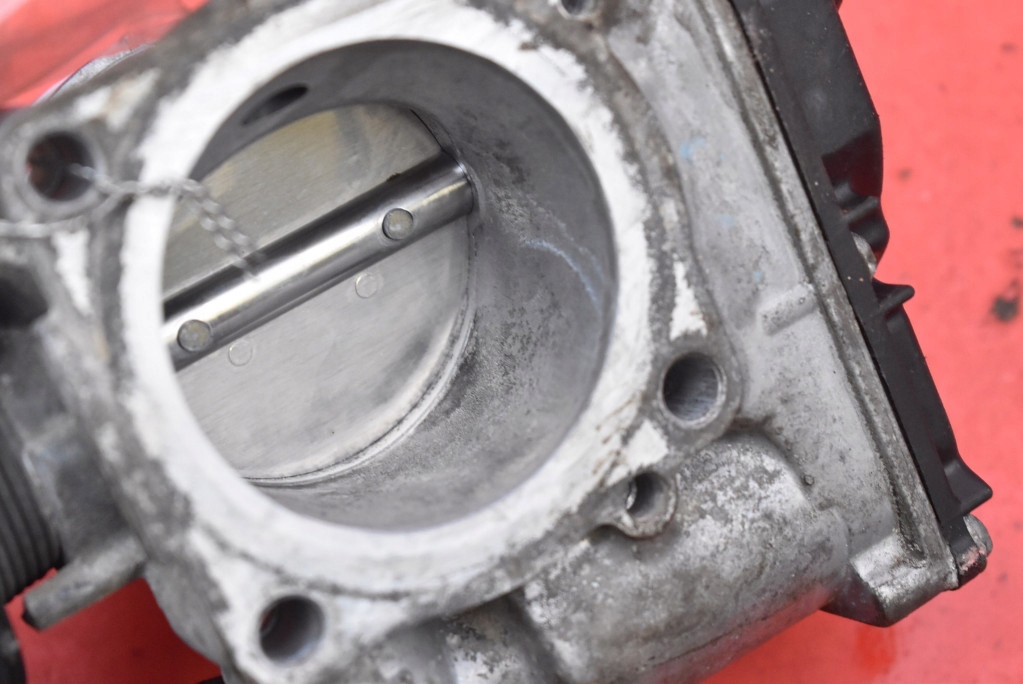 фото №9, Дросельна заслінка 06a133064j audi a3 8l 1.6 8v 101 km 96-00