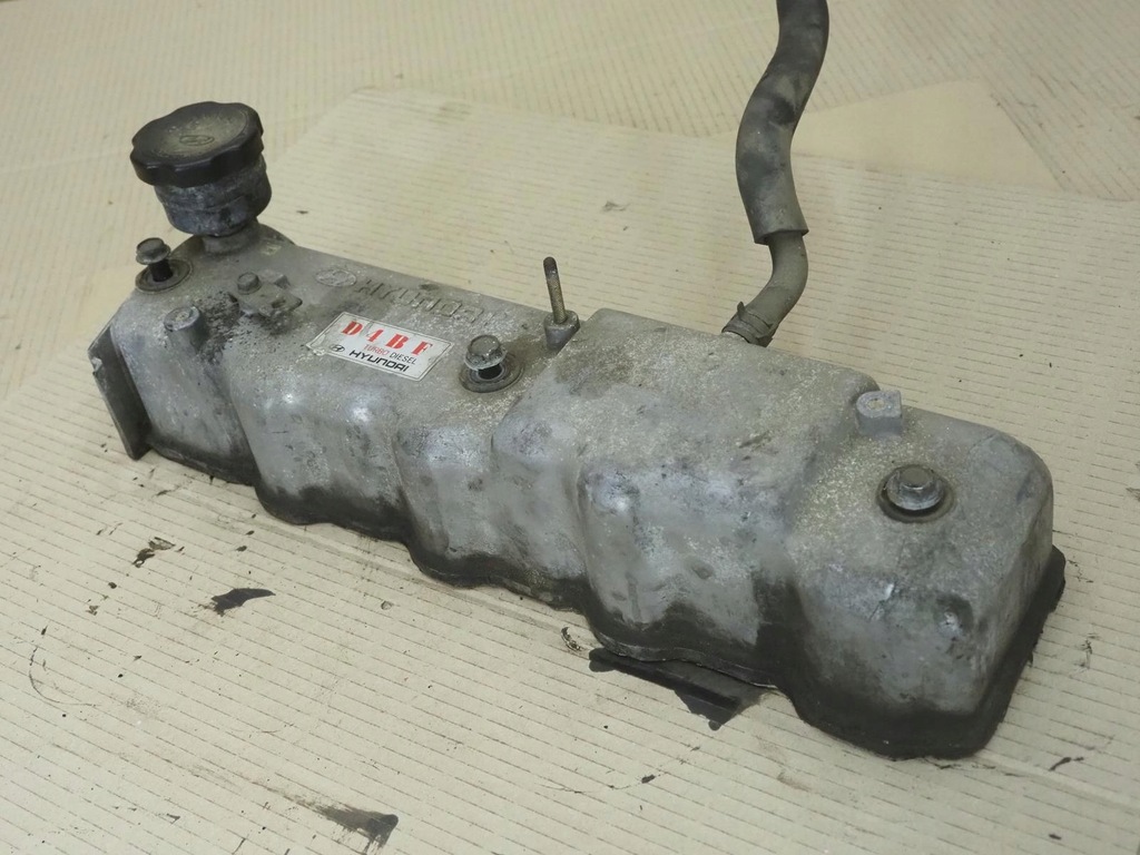 фото №8, Hyundai h1 2.5 td d4bf крышка клапанов