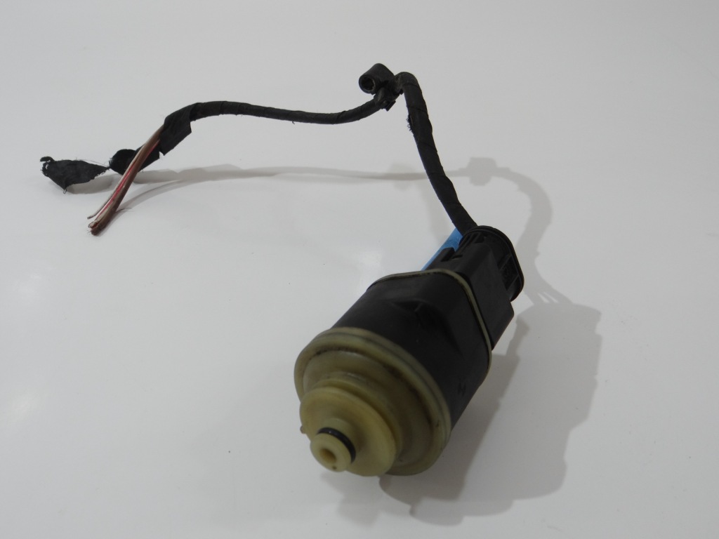 Купити Bmw оригінальний номер 8517897 нагрівач пального