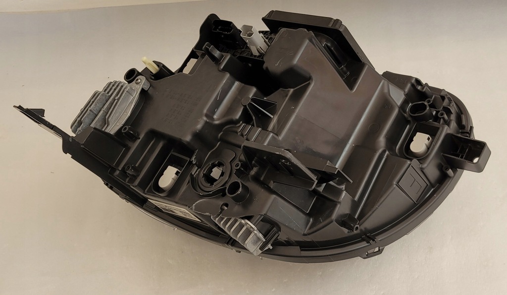 фото №14, Лампа права перед smart 453 forfour eq a4539069801 260107304r