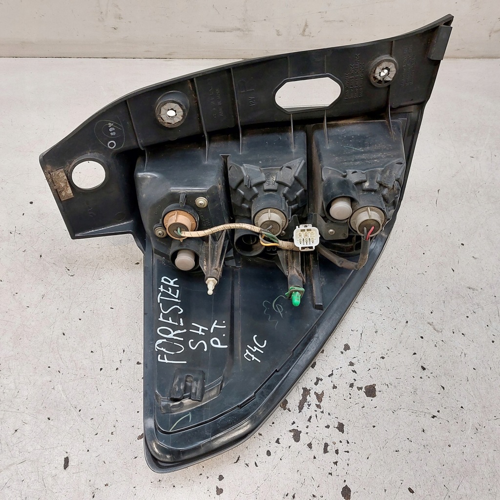 фото №8, Subaru forester sh лампа права задня