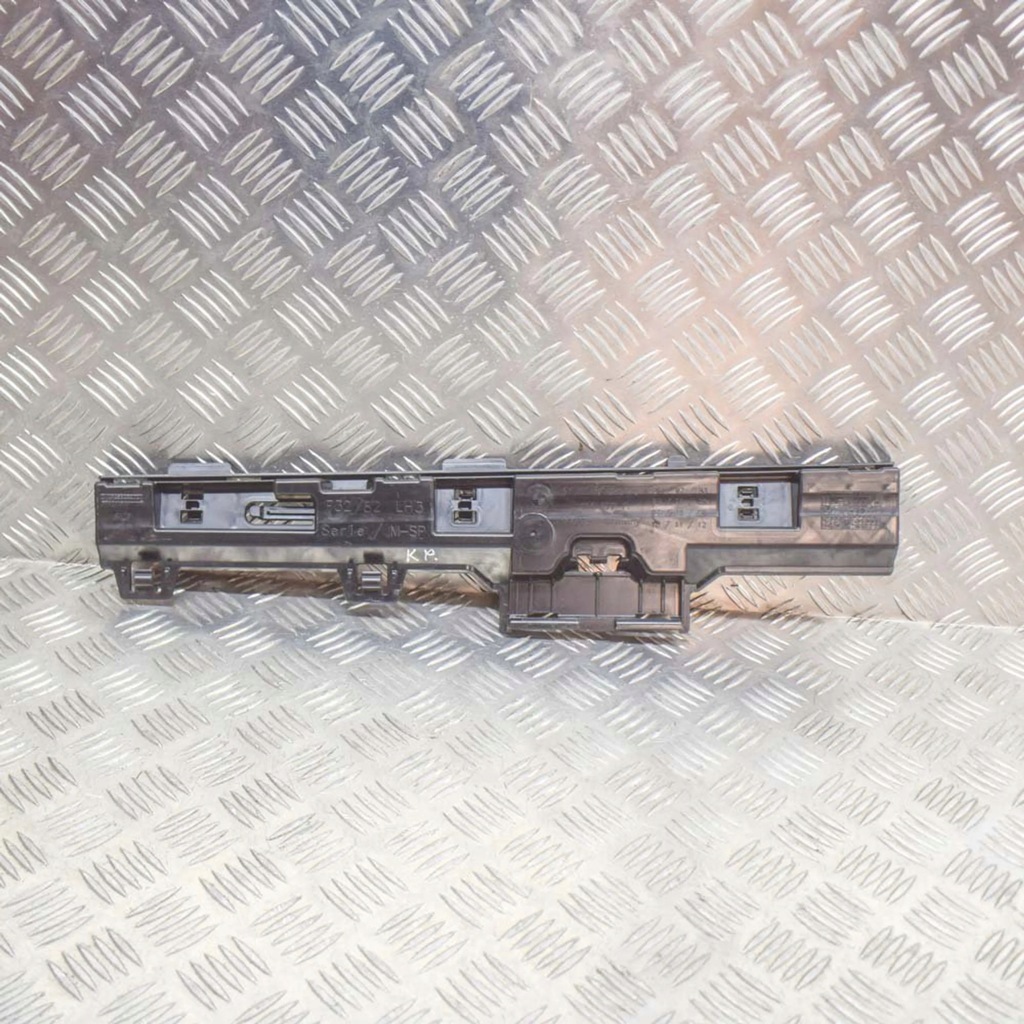 фото №1, Bmw 4 f32 f33 2017 направляющая накладки порога