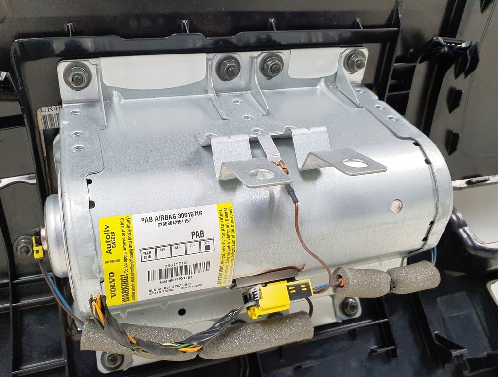 фото №9, Приборная панель консоль ремни подушки безопасности volvo v50 s40 ii kpl