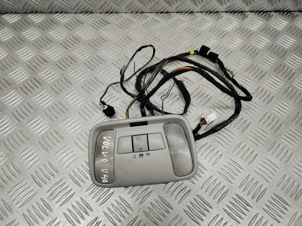 фото №1, Освещение кабины перед volvo v40 30813529