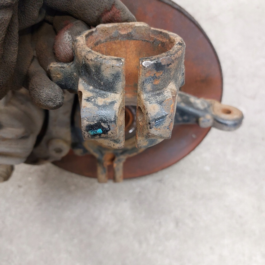 фото №7, Peugeot 207 1,6hdi поворотний кулак права передня супорт