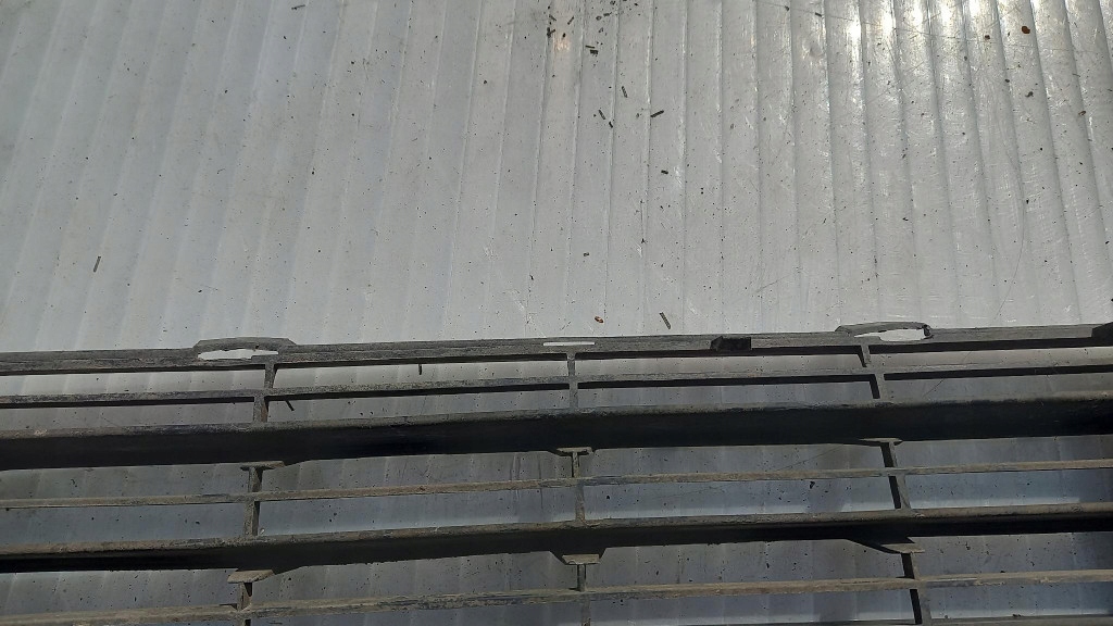 Купити Решітка бампера середня peugeot 307 1.4b 04r 9634014477