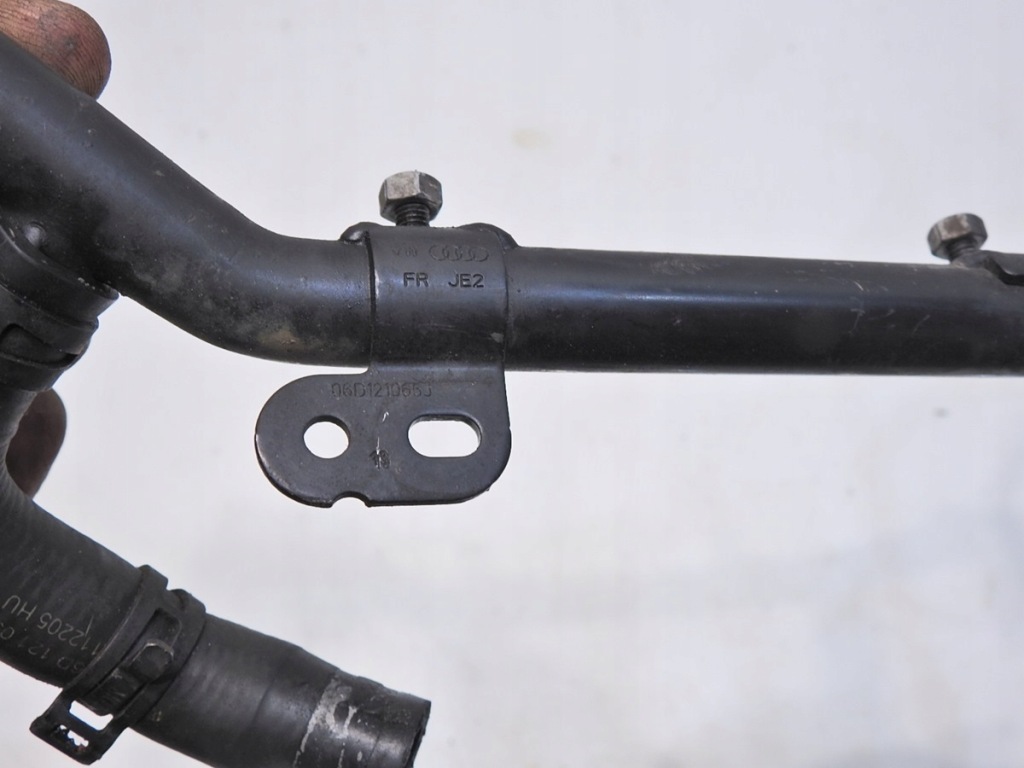 фото №7, Пабтрубок  труба воды audi a6 c6 2.0 tfsi