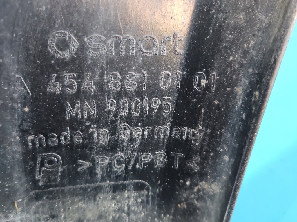 Крыло  перед левое  smart forfour 1 04-06 чёрный eb3 ea4 Цена