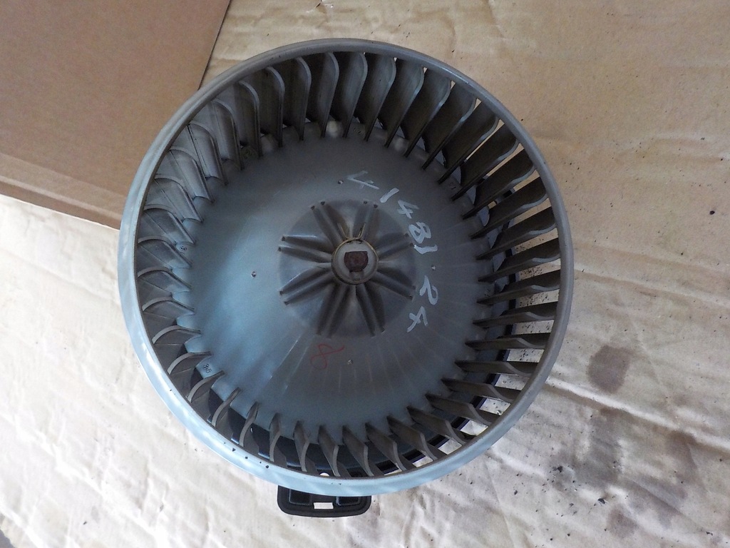 фото №1, Toyota avensis 2.2 d-cat вентилятор вентилятор