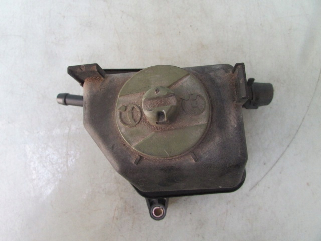 фото №6, A3 8l 1.6 b 98r бачок масла усилителя