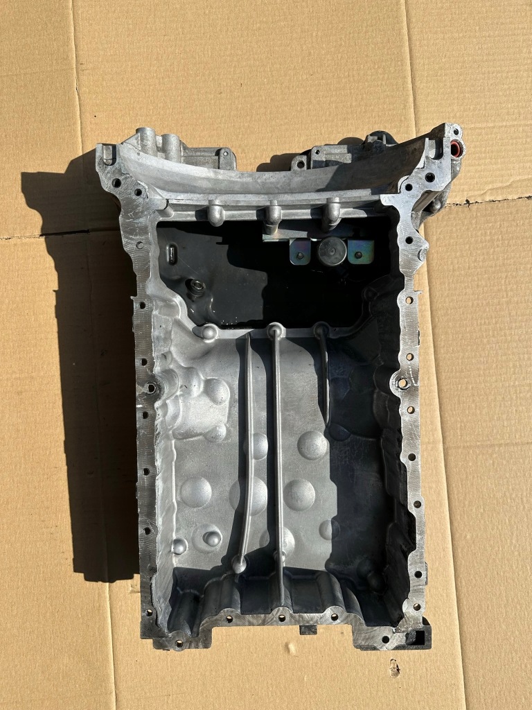 Поддон масляная, поддон mercedes 3.0cdi r6420142102 Недорого
