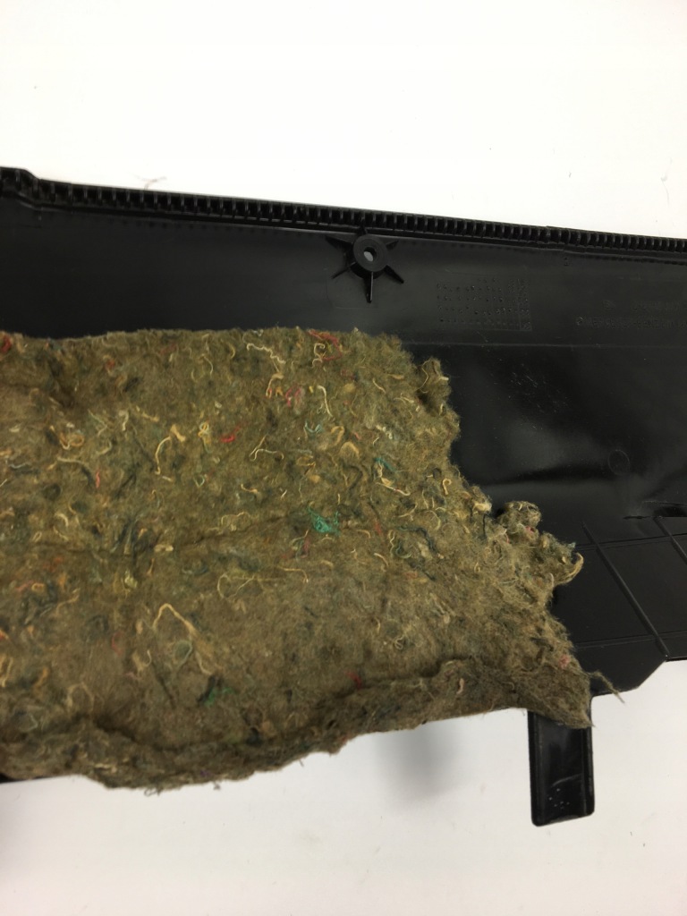 Накладка панелі консолі панель приладів під  бардачок mercedes w201 190 2016800217 Ціна