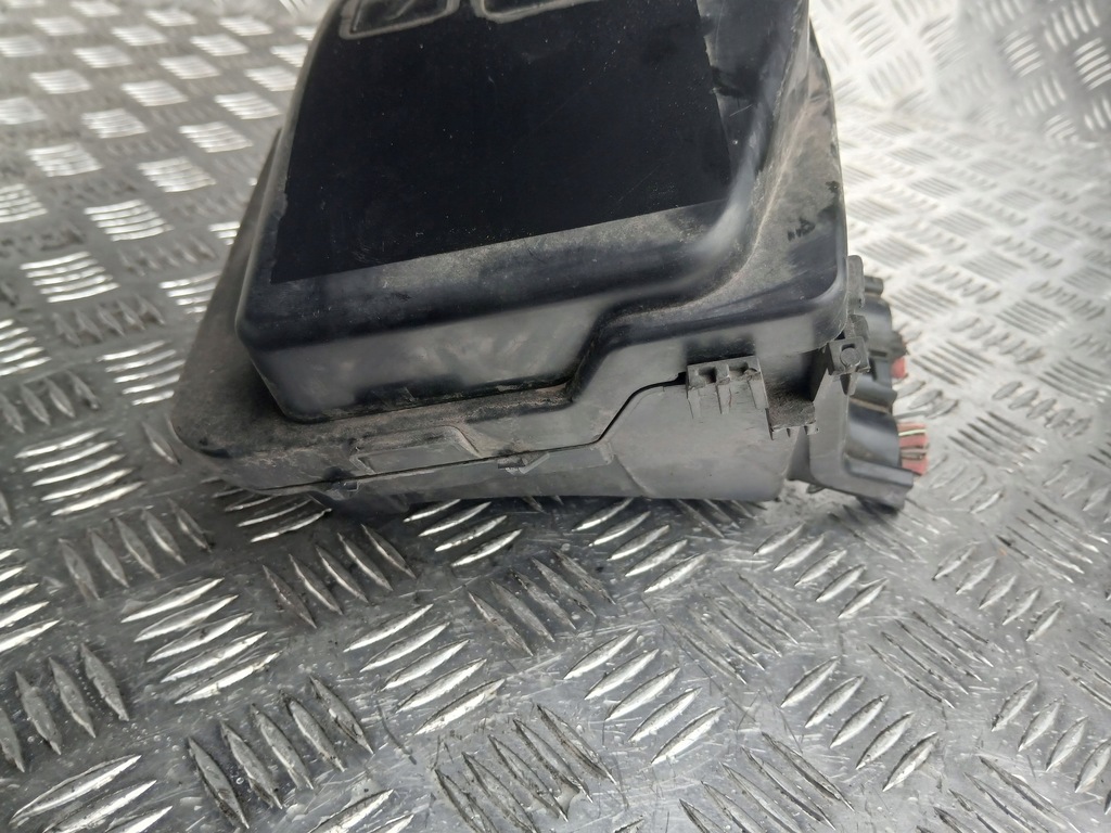 фото №10, Dacia sandero ii корпус коробка предохранителей 243809584r