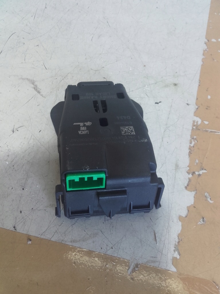 фото №1, Fiat 500 l камера радар датчик 51904086