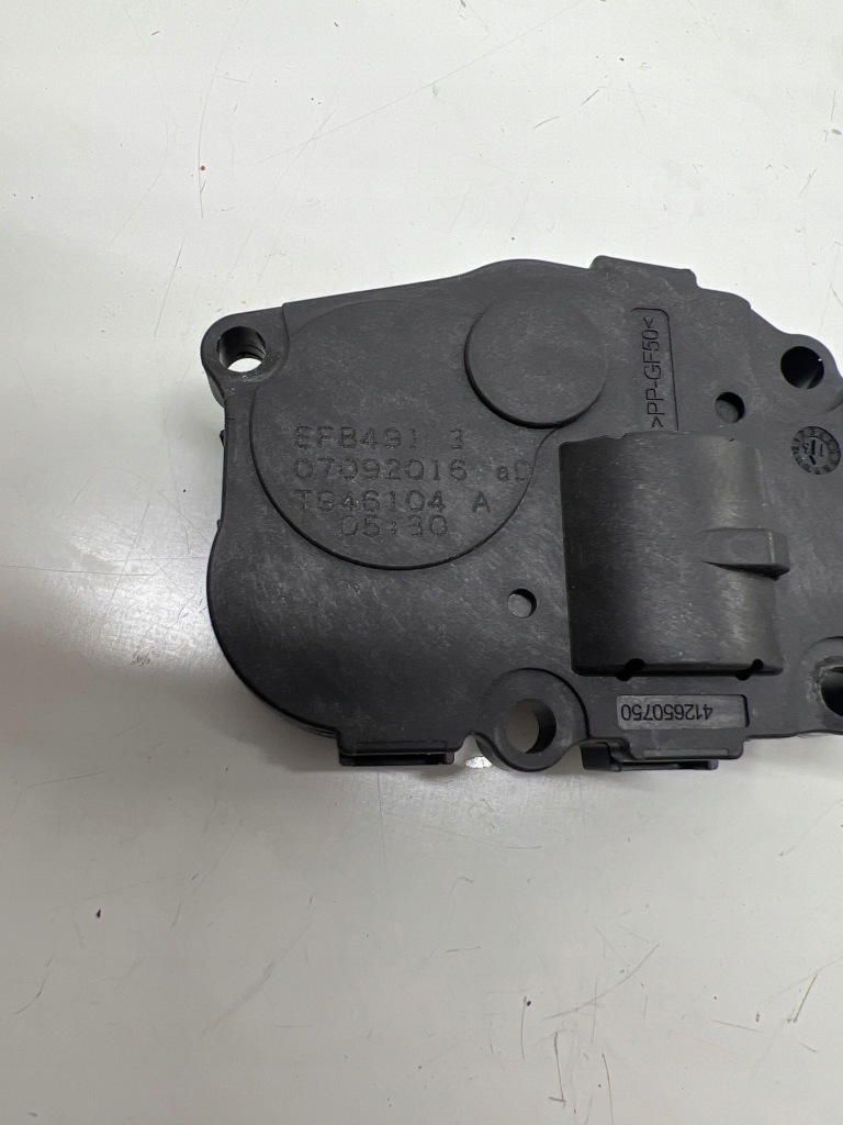 Моторчик крышка обдув bmw m3 f80 t946104a в Украине