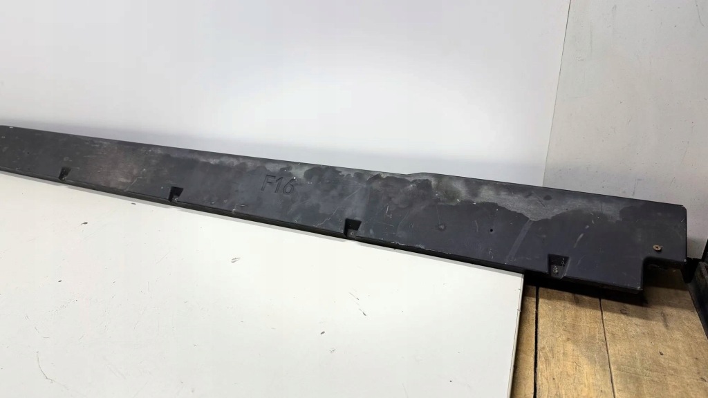 Молдинг поріг бічна bmw x6 f16 Зі Шроту