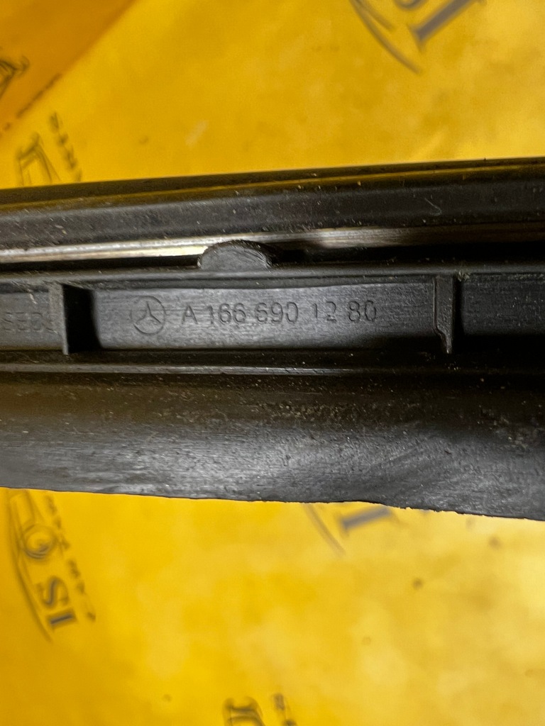 фото №7, Молдинг скло лобове перед правий mercedes gl x166